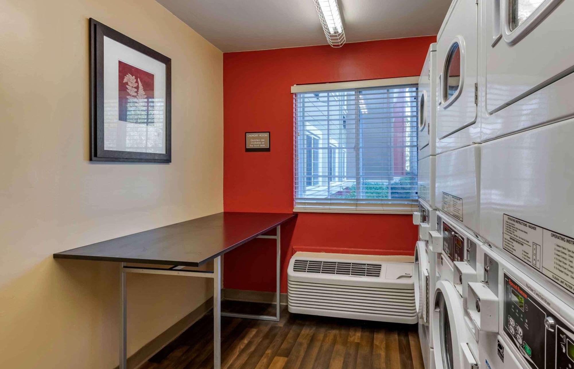Extended Stay America Select Suites - Orlando - Lake Mary - 1040 Greenwood Blvd Exterior foto